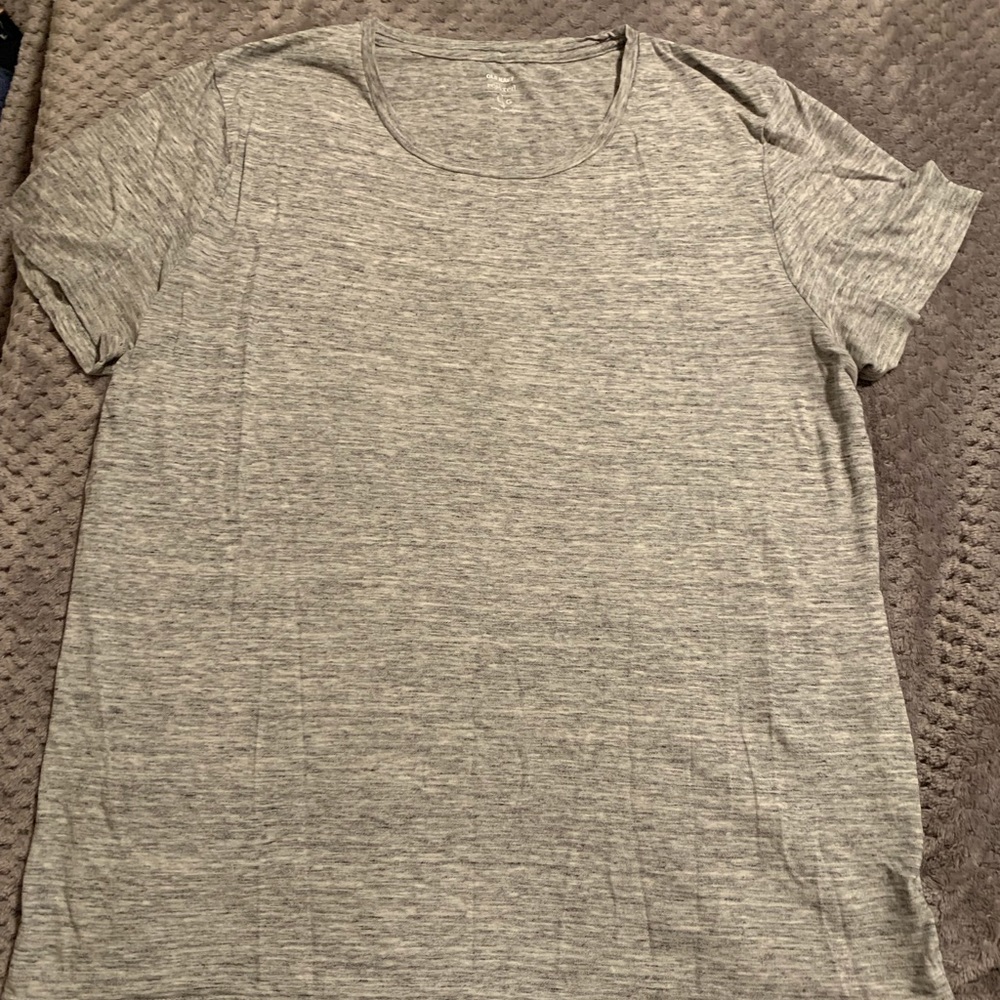 2 Old Navy Tee’s
